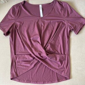 NWOT Lululemon Athletica Mauve Short Sleeve Top, Size 8,